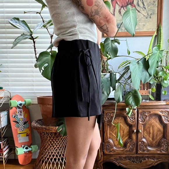 Oysho black skort. - Picture 3 of 4